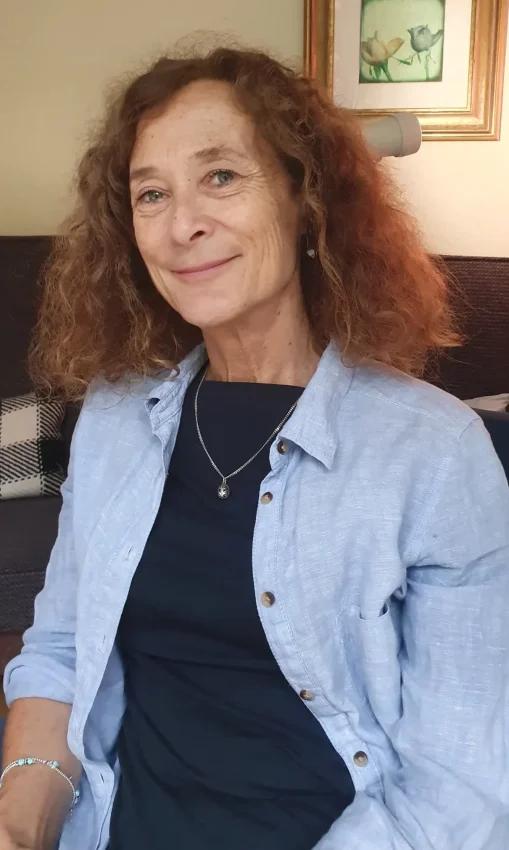 IMG-20240904-WA0018 Annette Tappin headshot - Psychotherapist in Surrey